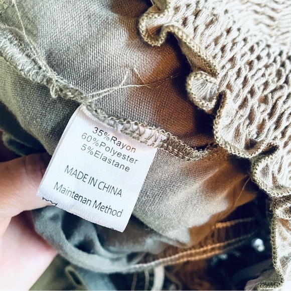 Women's Khaki Romper – Size M – True to Size - Picture 6 of 6